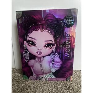 Shadow High Rainbow Vision Lola Wilde Costume Ball Special Edition New